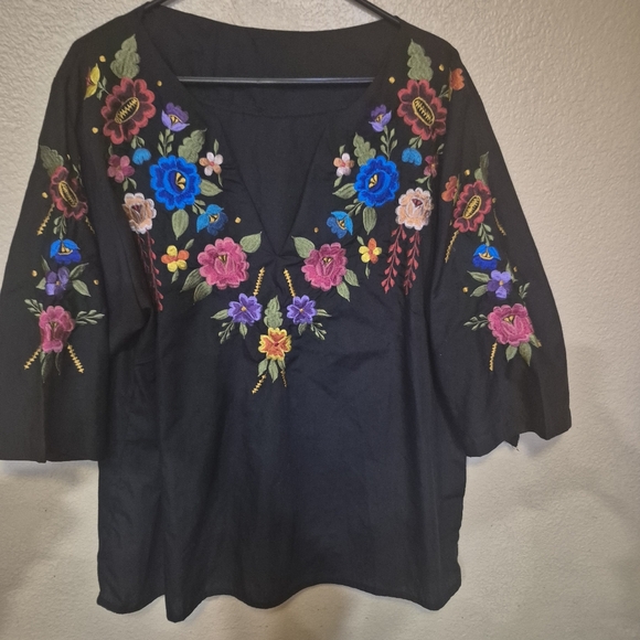 Embroidered Black Floral Women's Top - Picture 9 of 11